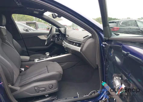 2024 Audi A4 Premium Plus 45 Tfsi S Line Quattro S Tronic z USA, uszkodzony, nr VIN WAUEAAF4XRN010275